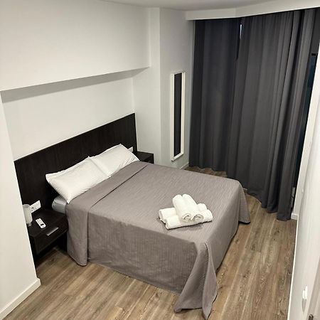 Lotus Suites อาลิกันเต ภายนอก รูปภาพ
